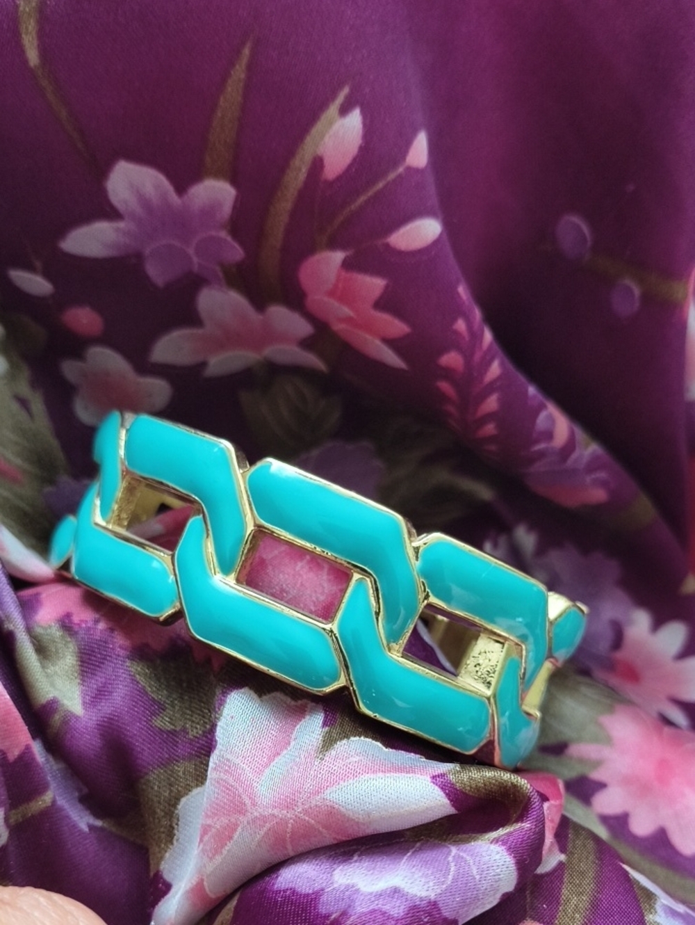 Turquoise And Goldtone Clamper Bangle. Nice!